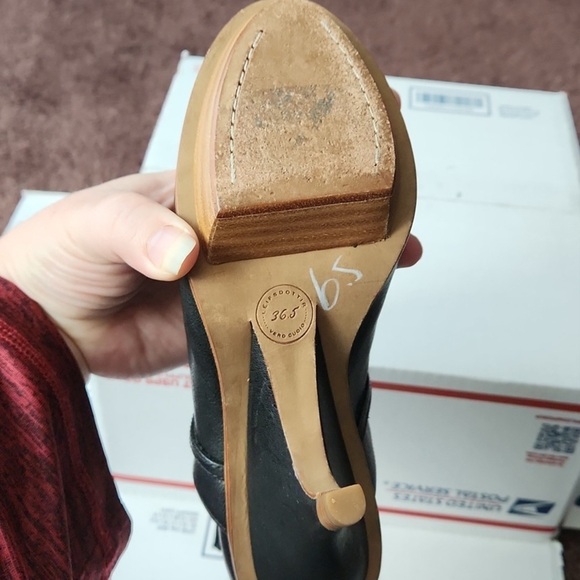 Anthropologie Black and Brown Heeled Boots with Elegant Stiletto - Picture 5 of 5